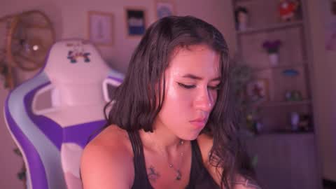 Snapshot of chloe_moonss chatting on March 2, 8:48 pm Chloe online show from March 2, 8:48 pm