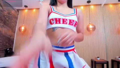 Snapshot of chloe_murray chatting on October 10, 7:35 pm CHLOE online show from October 10, 7:35 pm