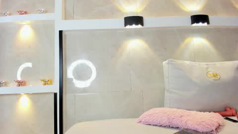  CHLOE  online show from October 11, 7:40 am