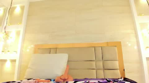 CHLOE  online show from June 3, 2:33 pm