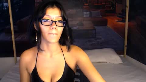 Chloe online show from October 20, 7:03 pm