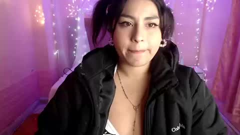 chloe_smith5 online show from September 12, 4:18 pm