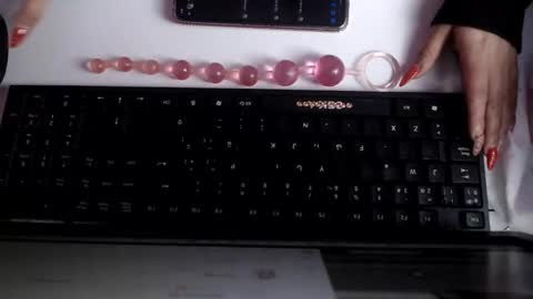 chloe_smith5 online show from September 19, 2:29 pm