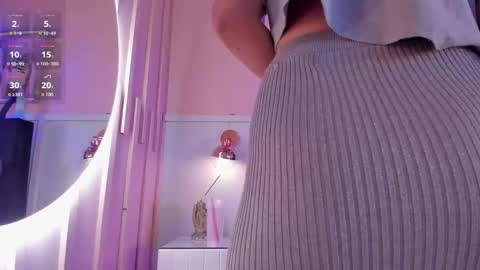   online show from February 4, 6:14 pm