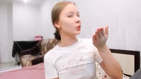 Snapshot of chloe_wifey chatting on November 22, 11:53 am chloe wifey online show from November 22, 11:53 am