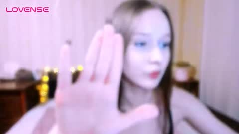 Chloe online show from March 7, 8:50 pm