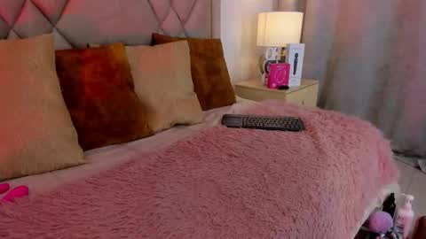 chloe_wilson7 online show from November 28, 2:03 am