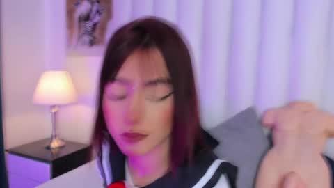 chloe_wilson7 online show from April 14, 12:00 pm