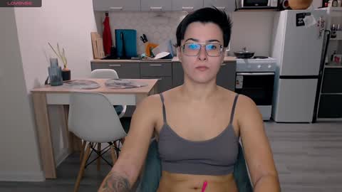 Eva and Sandra online show from December 1, 9:59 pm