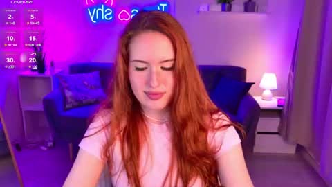 Snapshot of chloeaster chatting on June 30, 10:33 pm Chloe online show from June 30, 10:33 pm