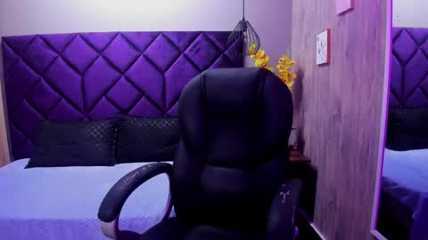 Snapshot of chloecampbell03 chatting on October 4, 12:58 pm chloecampbell03 online show from October 4, 12:58 pm