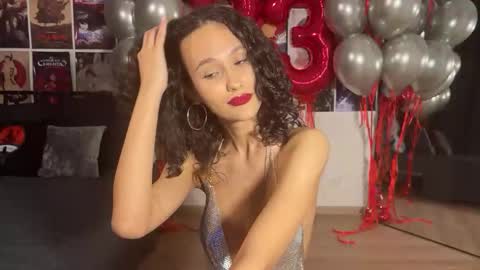 chloe online show from November 11, 1:05 am