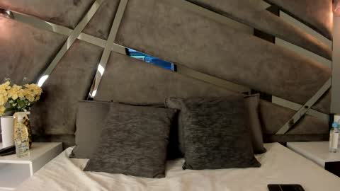 chloee_parkerr online show from March 31, 3:30 am