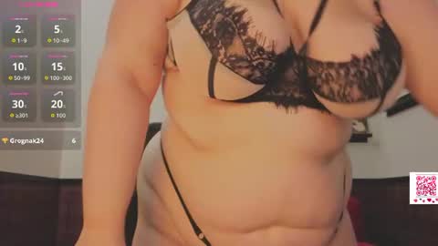 Snapshot of chloee_white chatting on July 20, 7:11 am chloee white online show from July 20, 7:11 am