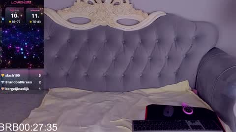 Snapshot of chloefulton chatting on December 5, 11:29 pm Chloe Fulton online show from December 5, 11:29 pm