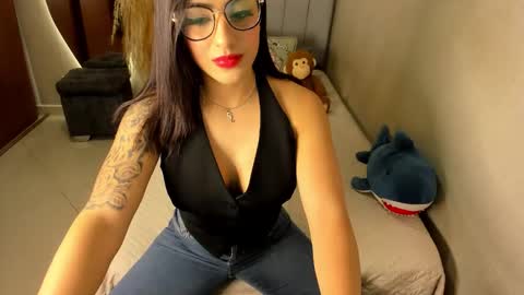 Laura  independent model online show from October 6, 12:52 am