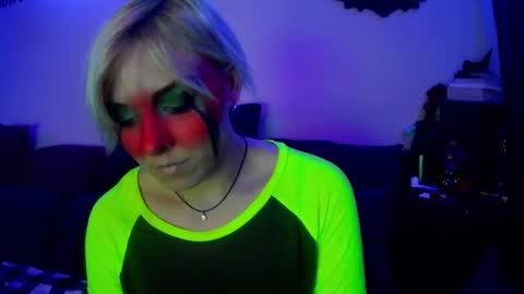 Chloekissxo online show from December 8, 1:35 am