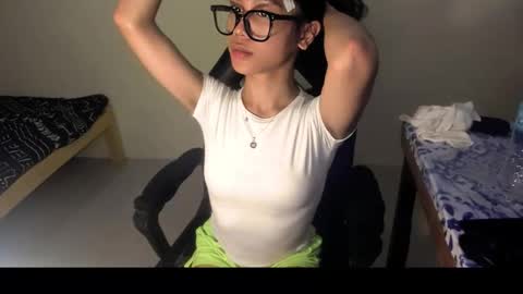 chloelana online show from January 17, 1:10 am