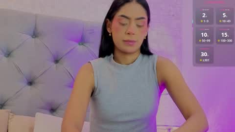 C H L O E  M O O N online show from April 2, 10:57 am