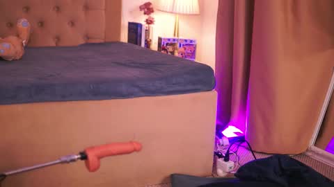 Chlo online show from December 20, 4:30 am