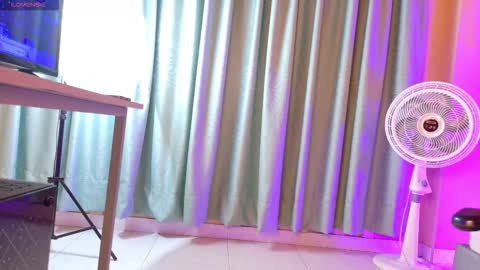 Snapshot of chloerossee chatting on November 11, 1:05 am Chloe rosse online show from November 11, 1:05 am