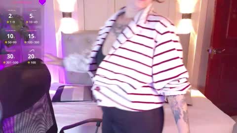 Snapshot of chloerossee chatting on January 12, 1:44 am Chloe rosse online show from January 12, 1:44 am