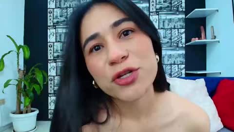 ChloeTurner  online show from February 21, 1:33 pm