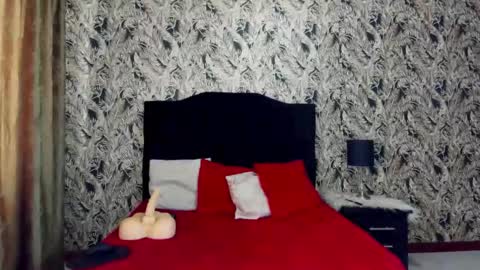 ChloeTurner  online show from October 31, 3:24 pm