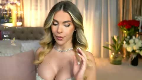 Chloe online show from April 16, 8:31 pm