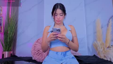 Chlooe online show from November 12, 11:21 am