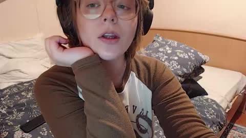 Snapshot of chmiri chatting on October 24, 11:17 am chmiri online show from October 24, 11:17 am