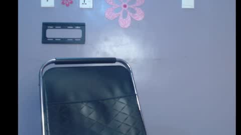 ESTHER online show from February 15, 12:54 pm