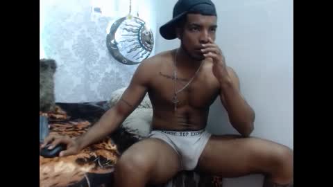 Snapshot of choco_hornyx18 chatting on October 2, 5:03 am Choco online show from October 2, 5:03 am