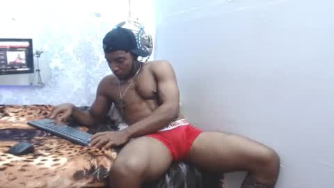 Snapshot of choco_hornyx18 chatting on October 4, 4:43 am Choco online show from October 4, 4:43 am