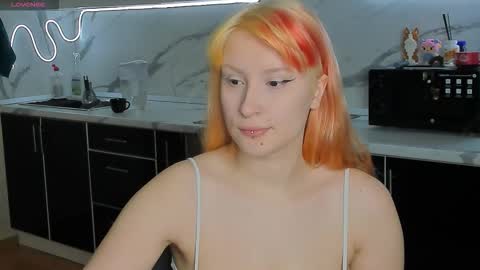 Snapshot of choco_meowx chatting on November 17, 8:31 am choco_meowx online show from November 17, 8:31 am