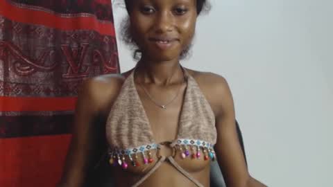 Snapshot of choco_petitqueen chatting on December 11, 9:41 am choco_petitqueen online show from December 11, 9:41 am