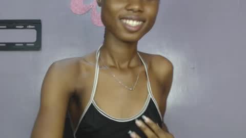 Snapshot of choco_petitqueen chatting on January 13, 9:19 am choco_petitqueen online show from January 13, 9:19 am