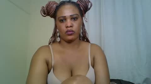 Snapshot of choco_violet chatting on February 13, 6:38 pm VIOLET online show from February 13, 6:38 pm