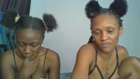 Snapshot of chocobear22 chatting on November 20, 11:32 am chocobear22 online show from November 20, 11:32 am