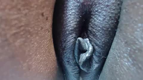 chocolatabig online show from November 27, 9:00 am