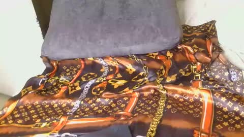 chocolate_peggy online show from April 3, 11:25 pm