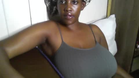 chocolate queen25 online show from April 21, 9:17 pm