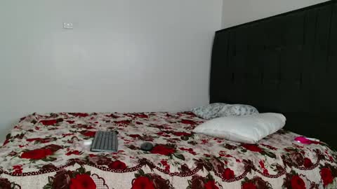 chocolate_tittiesss online show from April 7, 8:37 am