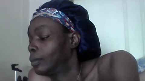 chocolatedrop_ online show from June 1, 3:03 pm