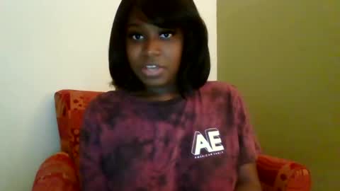 ChocolateMilkMilf online show from May 4, 4:03 pm