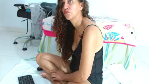 maria online show from April 9, 6:19 am