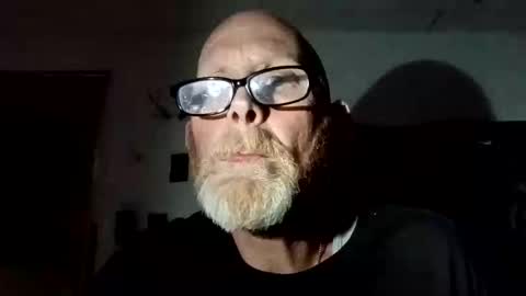 Snapshot of chompers176983 chatting on May 25, 9:15 am chompers online show from May 25, 9:15 am