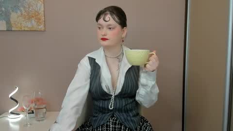 Cassandra online show from April 1, 4:24 am