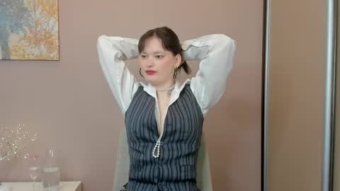 Cassandra online show from April 5, 5:04 am