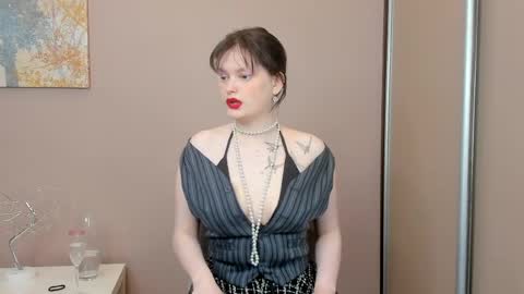 Cassandra online show from April 9, 6:19 am